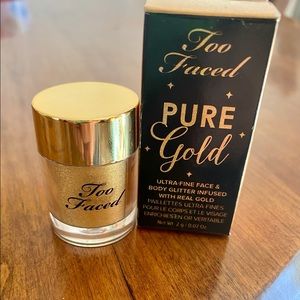 Too Faced pure gold glitter